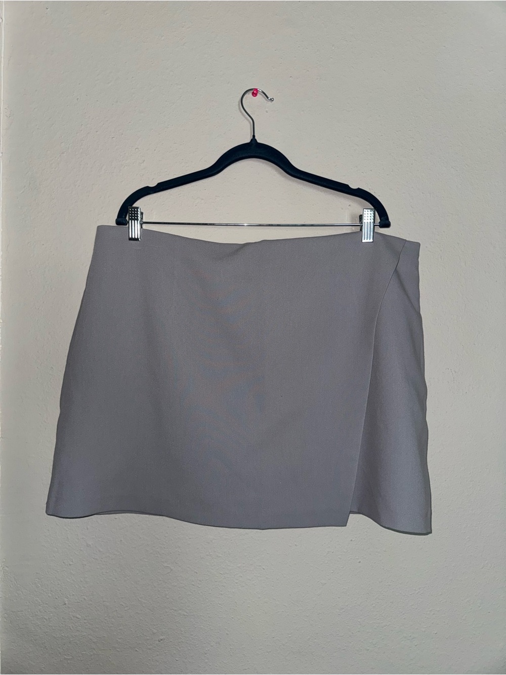 Minimalist Light Gray Women’s Mini Skort